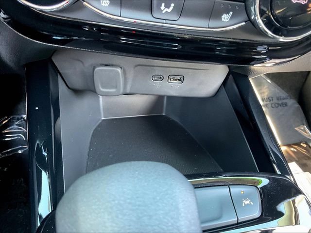 Certified 2024 Chevrolet Trax ACTIV w/ Driver Confidence Package FWD image 17