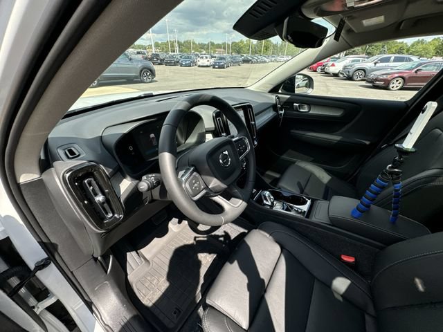 Used 2025 Volvo XC40 B5 Plus w/ Protection Package Premier AWD/4WD image 21