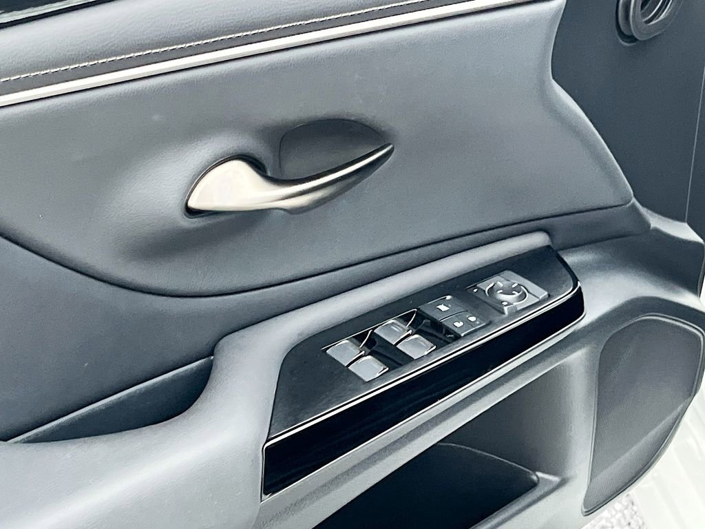 Used 2023 Lexus ES 350 w/ Accessory Package (Z2) image 17