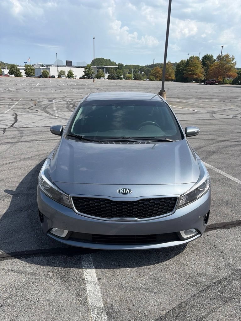 Used 2017 Kia Forte S w/ S Technology Package FWD image 2