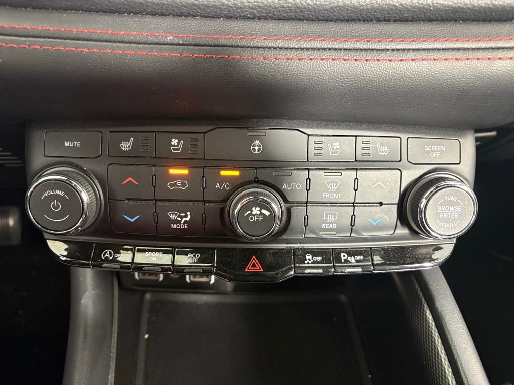 Used 2024 Dodge Durango GT RWD image 19