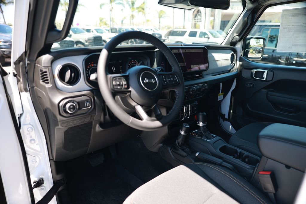 New 2026 Jeep Gladiator Sport AWD/4WD image 11