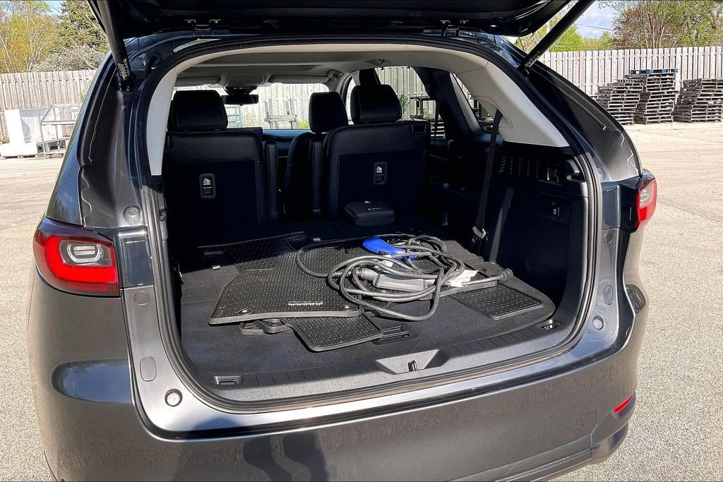 Certified 2024 MAZDA CX-90 Plug-In Hybrid w/ Preferred AWD/4WD image 28