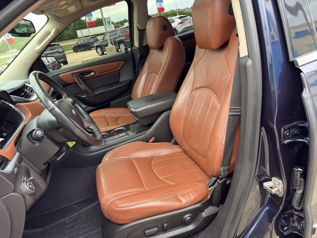 Used 2016 Chevrolet Traverse LTZ w/ LPO, 'HIT The Road' Package AWD/4WD image 10