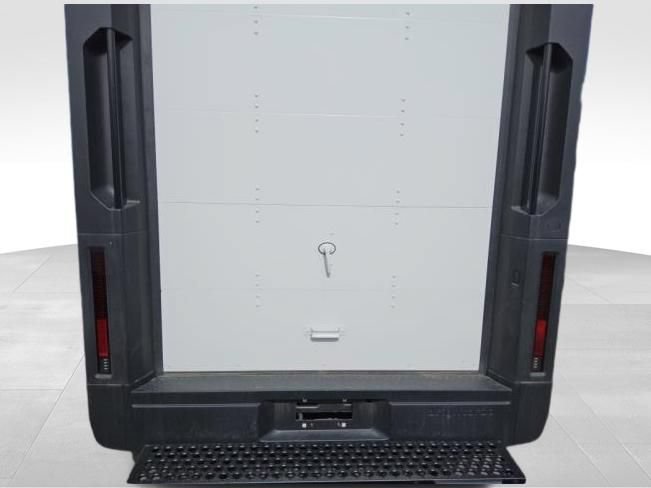 Used 2024 Chevrolet Brightdrop 400 w/ Commercial Equipment Package AWD/4WD image 3