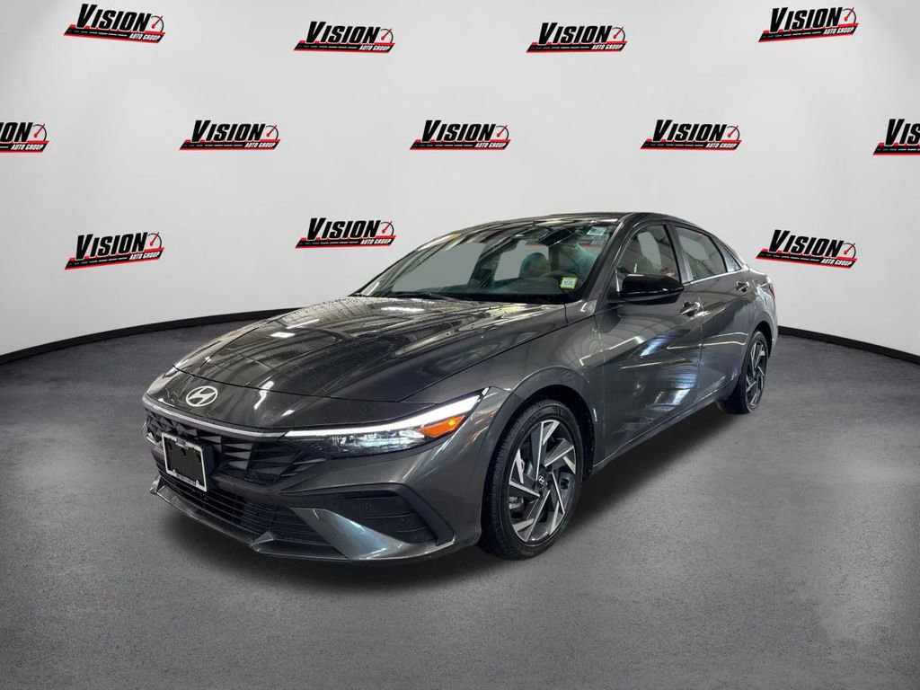 Certified 2025 Hyundai Elantra Sport image 1