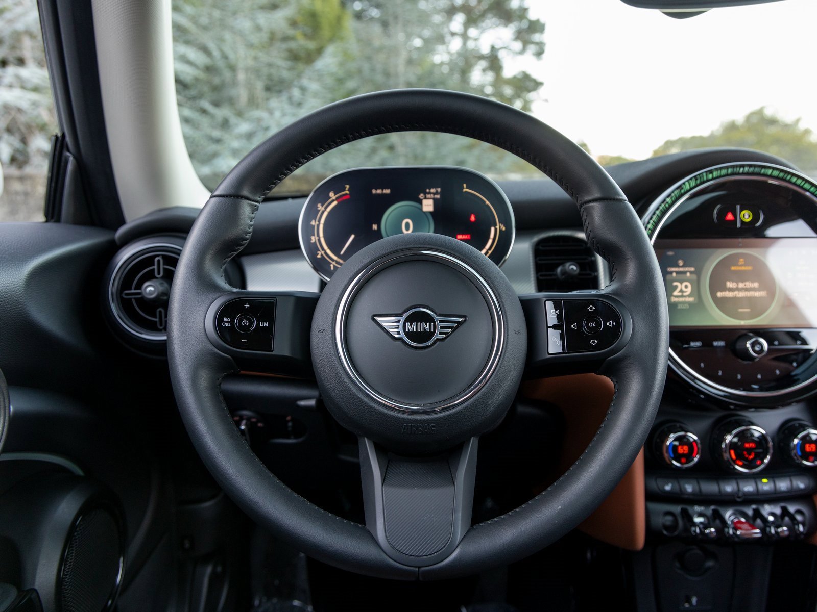 Used 2023 MINI Cooper 2-Door Hardtop w/ Signature Upholstery Package image 30