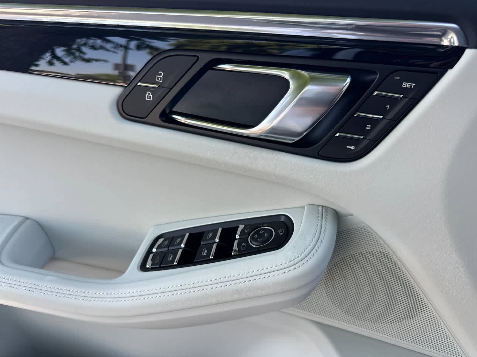 New 2026 Porsche Macan AWD/4WD image 12