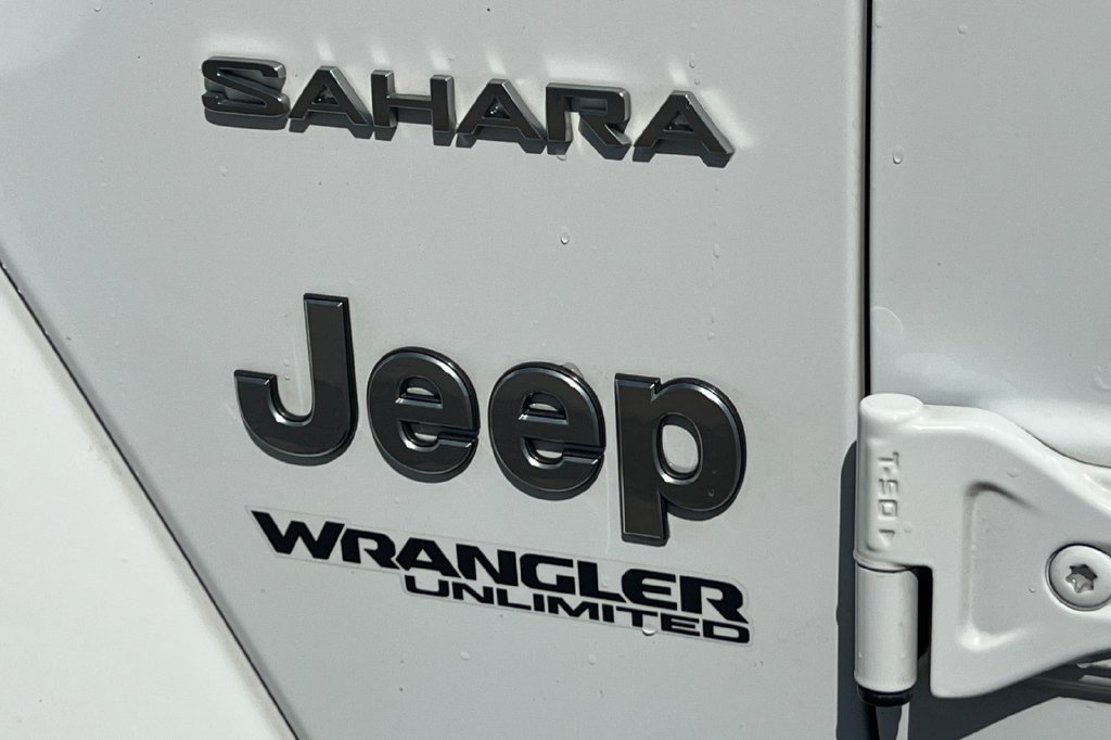 Used 2018 Jeep Wrangler Unlimited Sahara AWD/4WD image 29