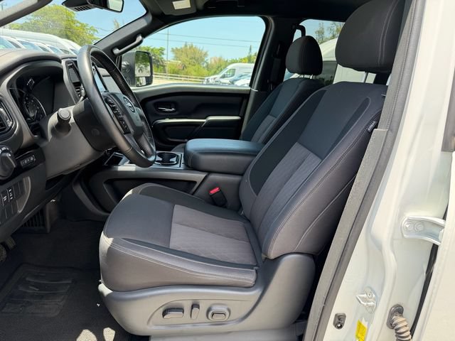 Used 2024 Nissan Titan SV w/ SV Convenience Package AWD/4WD image 12