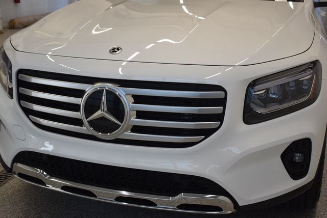 New 2026 Mercedes-Benz GLB 250 4MATIC image 14