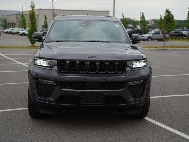 New 2026 Jeep Grand Cherokee L Limited w/ Limited Altitude Package AWD/4WD image 2