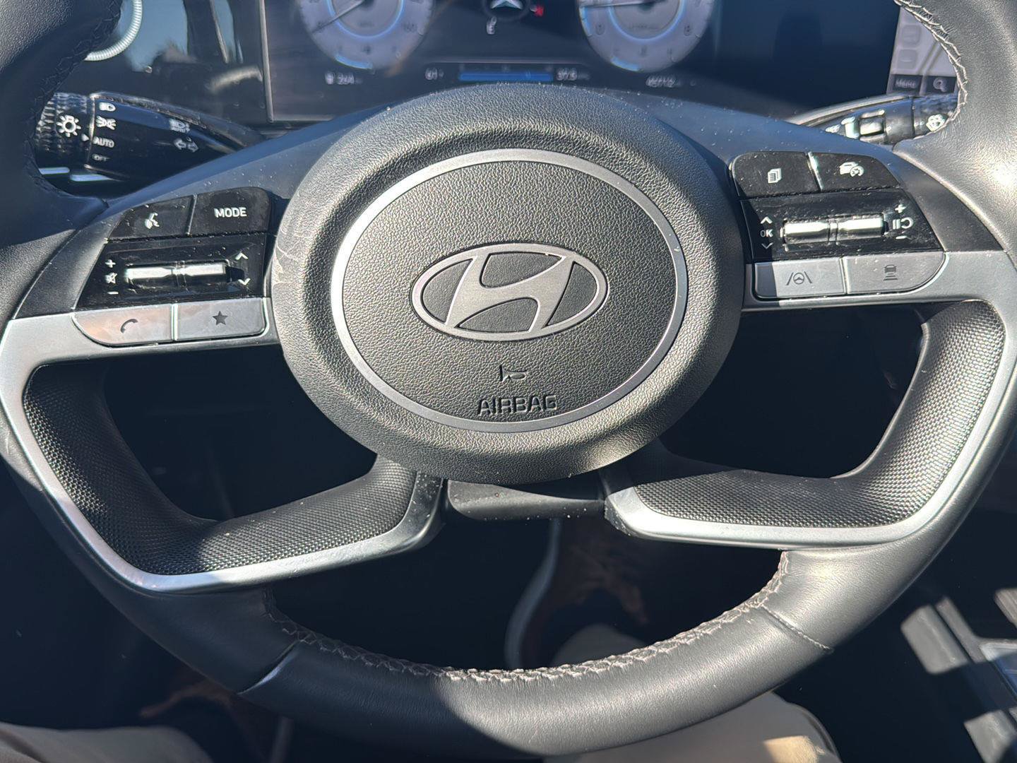 Used 2025 Hyundai Elantra SEL FWD image 12