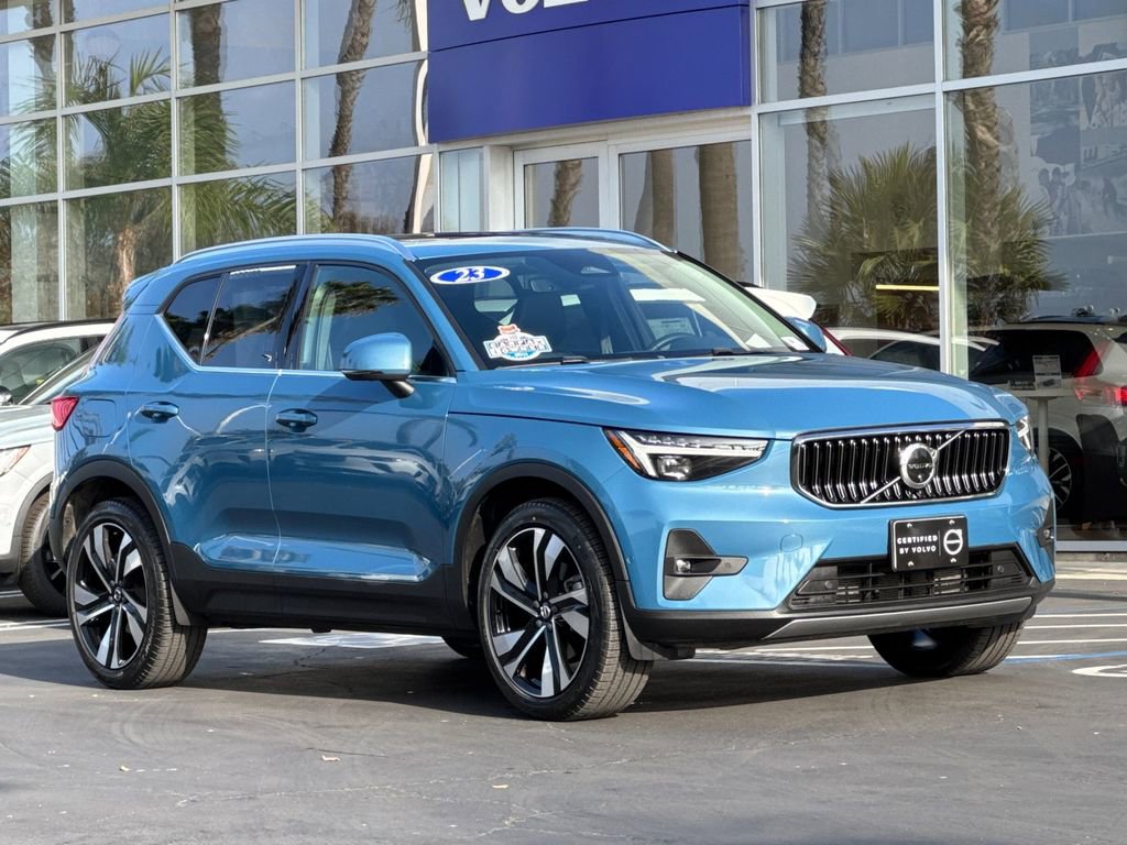 Certified 2023 Volvo XC40 B5 Ultimate image 7