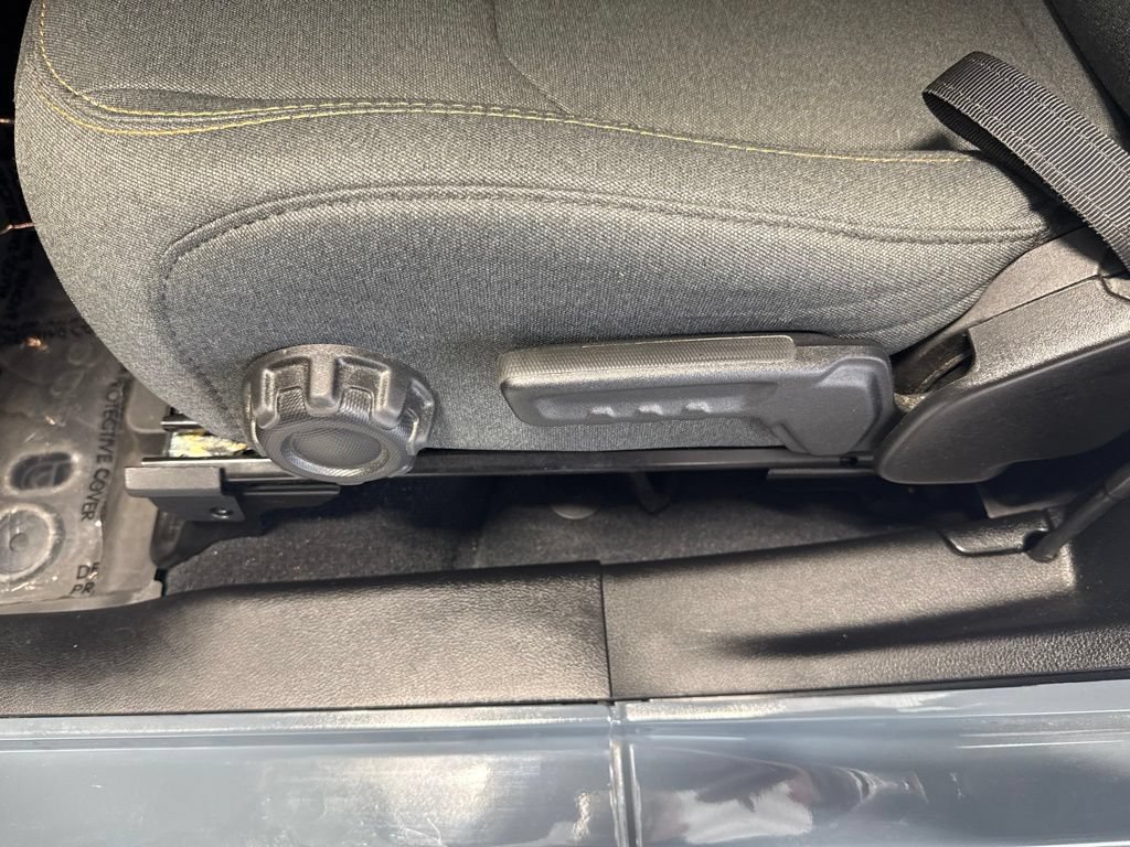 Used 2024 Jeep Wrangler Sport AWD/4WD image 15