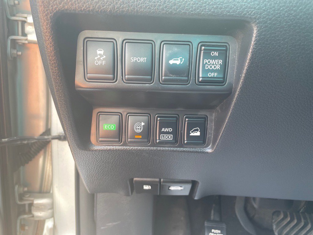 Used 2016 Nissan Rogue SL w/ SL Premium Package AWD/4WD image 16