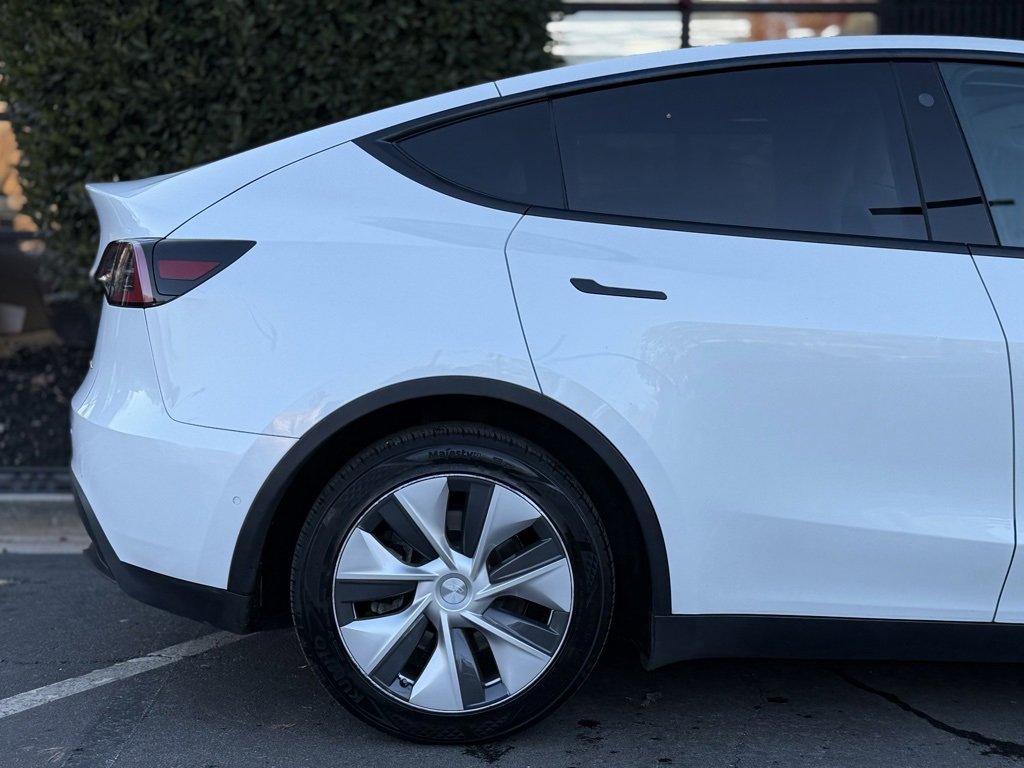 Used 2021 Tesla Model Y Long Range image 21