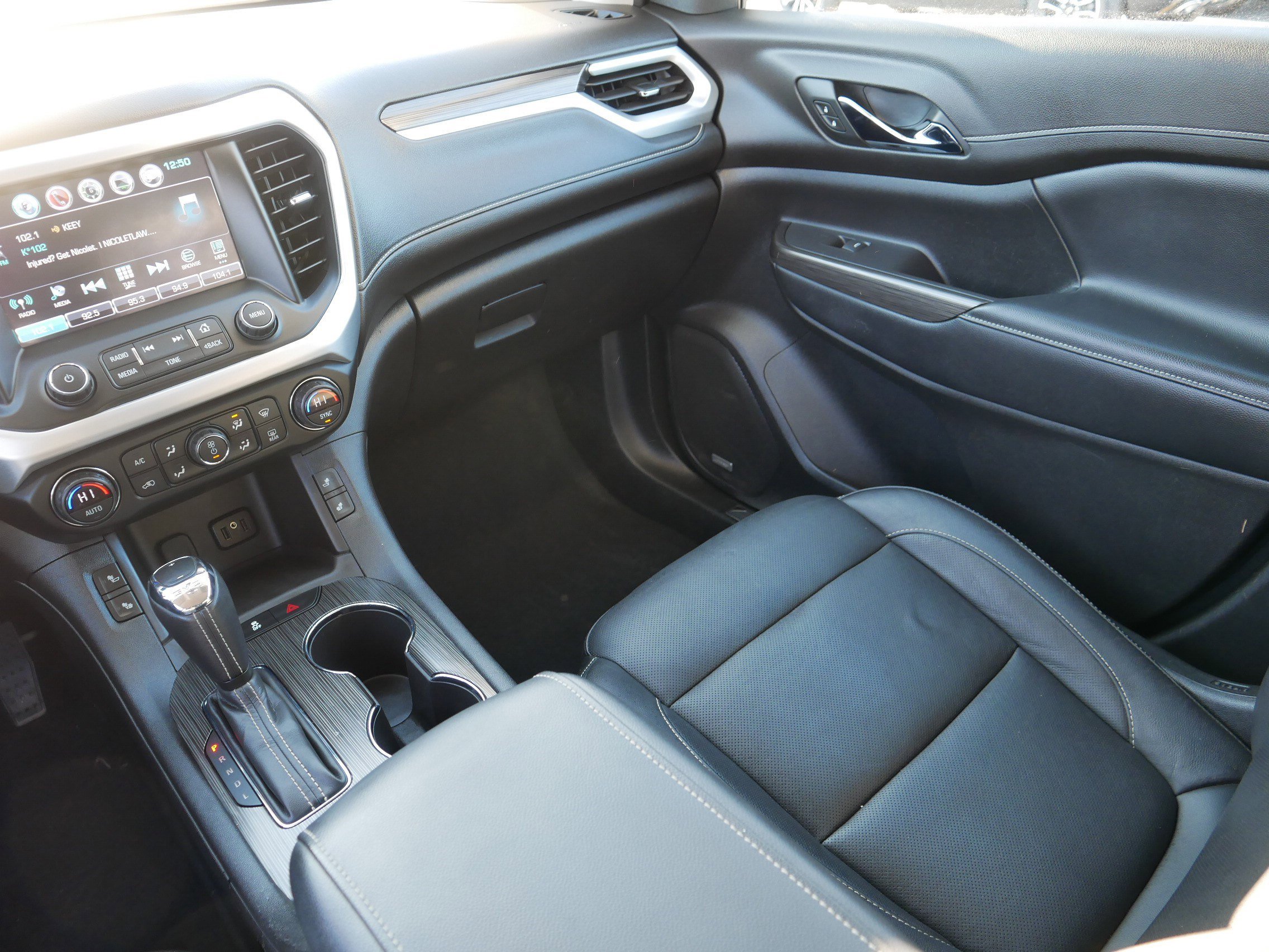 Used 2019 GMC Acadia SLT image 11