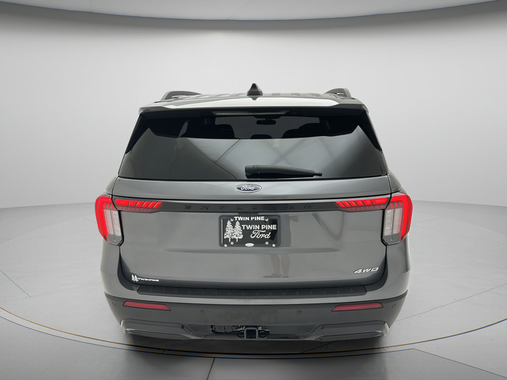 Used 2025 Ford Explorer ST-Line w/ ST-Line Street Pack AWD/4WD image 7
