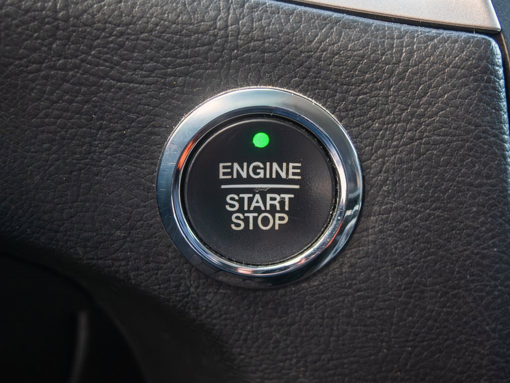 Used 2016 Ford Edge SEL w/ Equipment Group 201A image 21