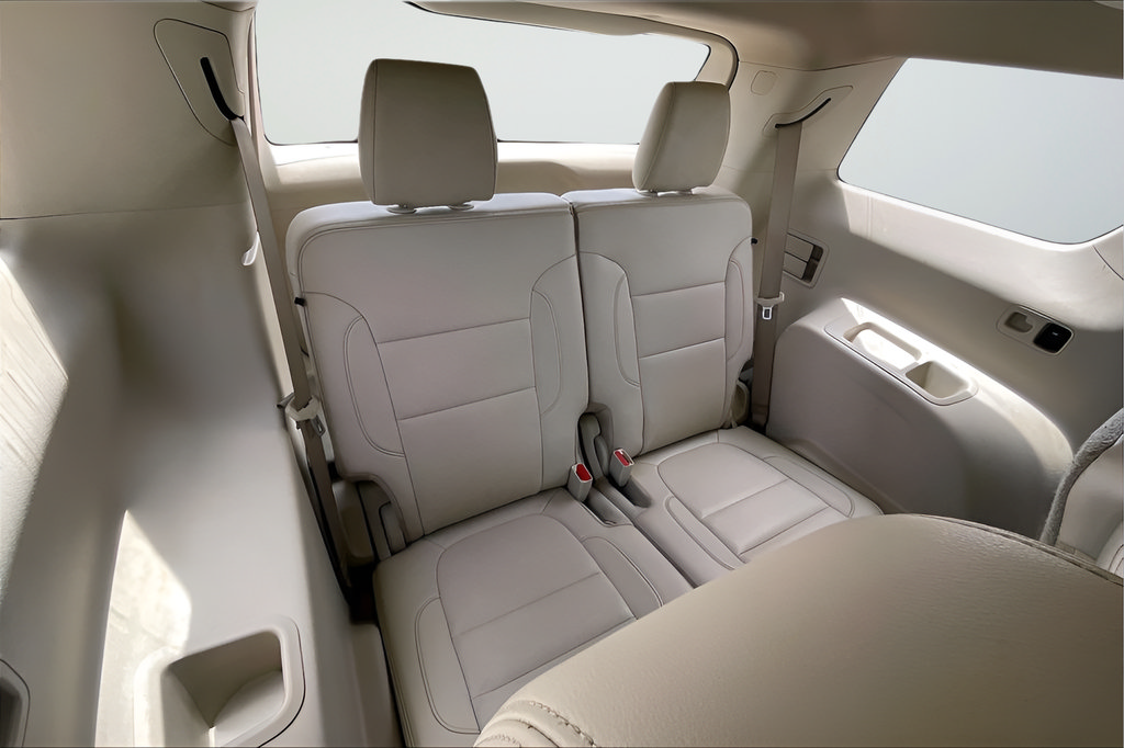 Used 2020 GMC Acadia Denali w/ Technology Package FWD image 29
