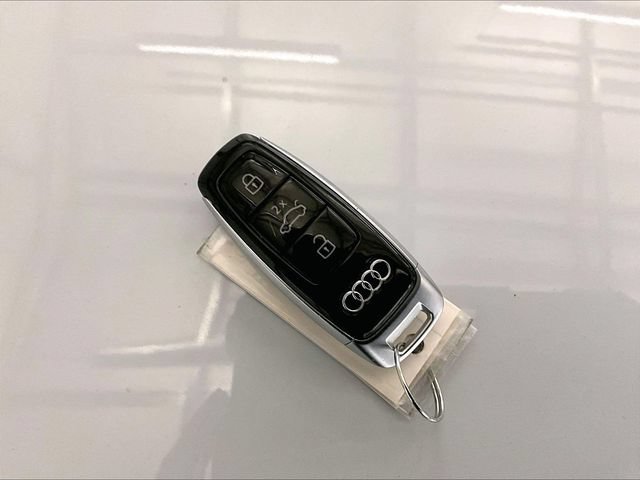 Used 2020 Audi A6 2.0T Premium Plus w/ Premium Plus Package AWD/4WD image 9