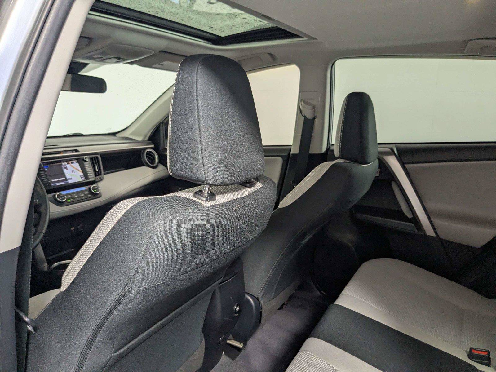 Used 2018 Toyota RAV4 XLE FWD image 39