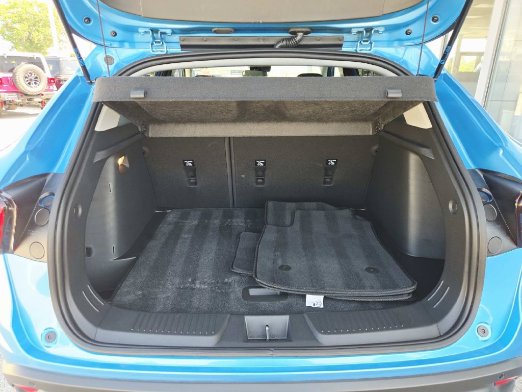 Used 2026 Chevrolet Trax LT w/ Driver Confidence Package FWD image 13