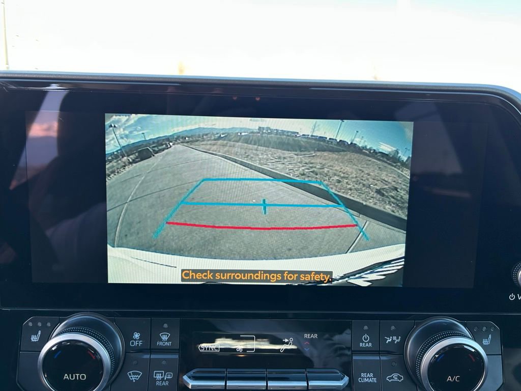 Used 2025 Toyota Highlander XLE image 15