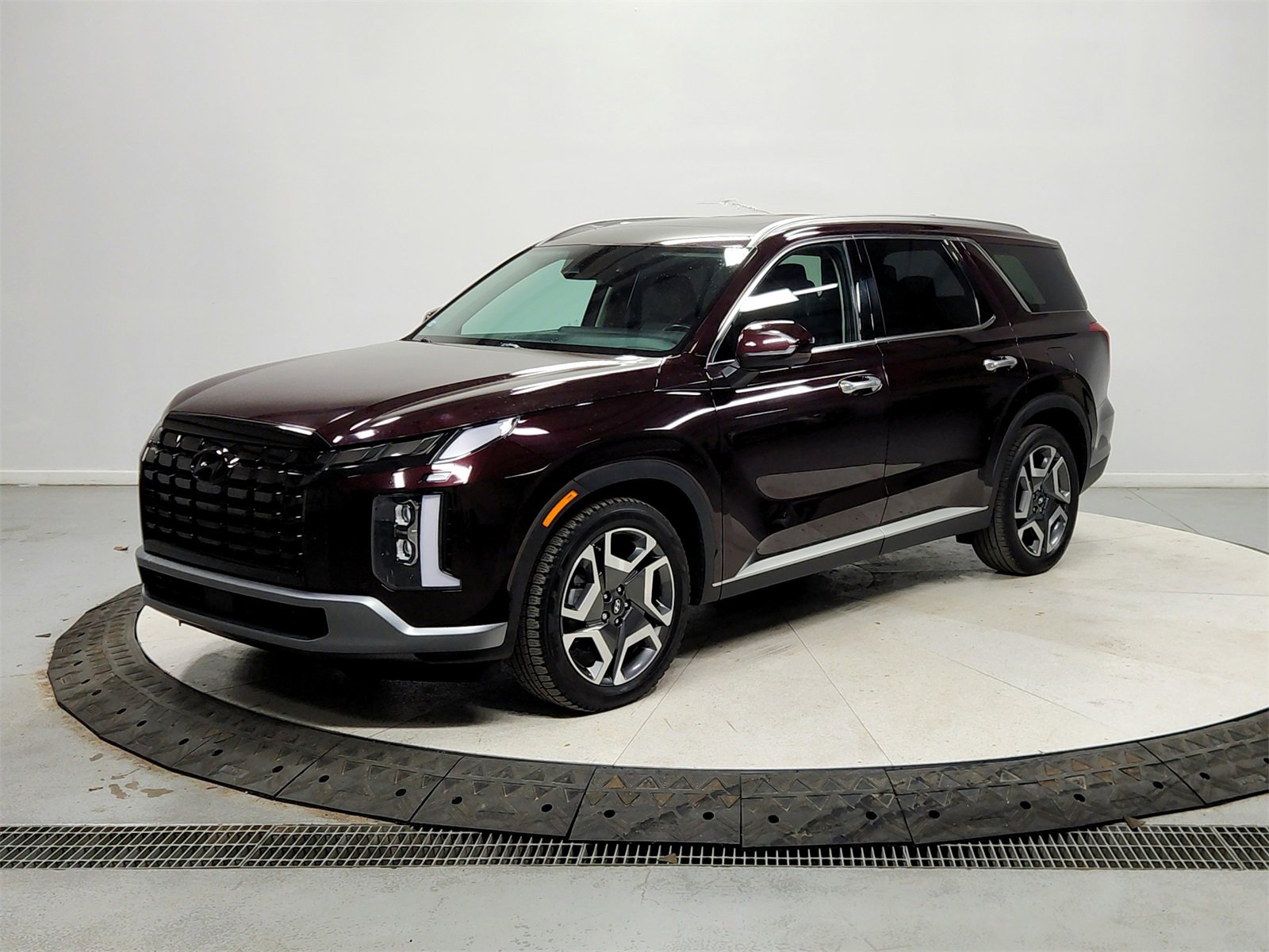 Used 2023 Hyundai Palisade SEL w/ Premium Package image 3
