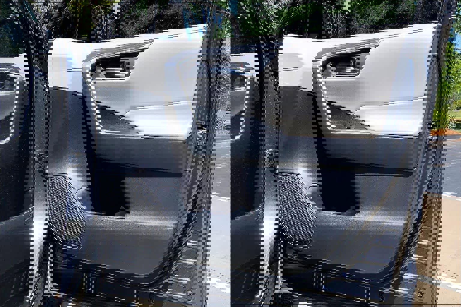 Used 2019 Toyota RAV4 XLE image 23