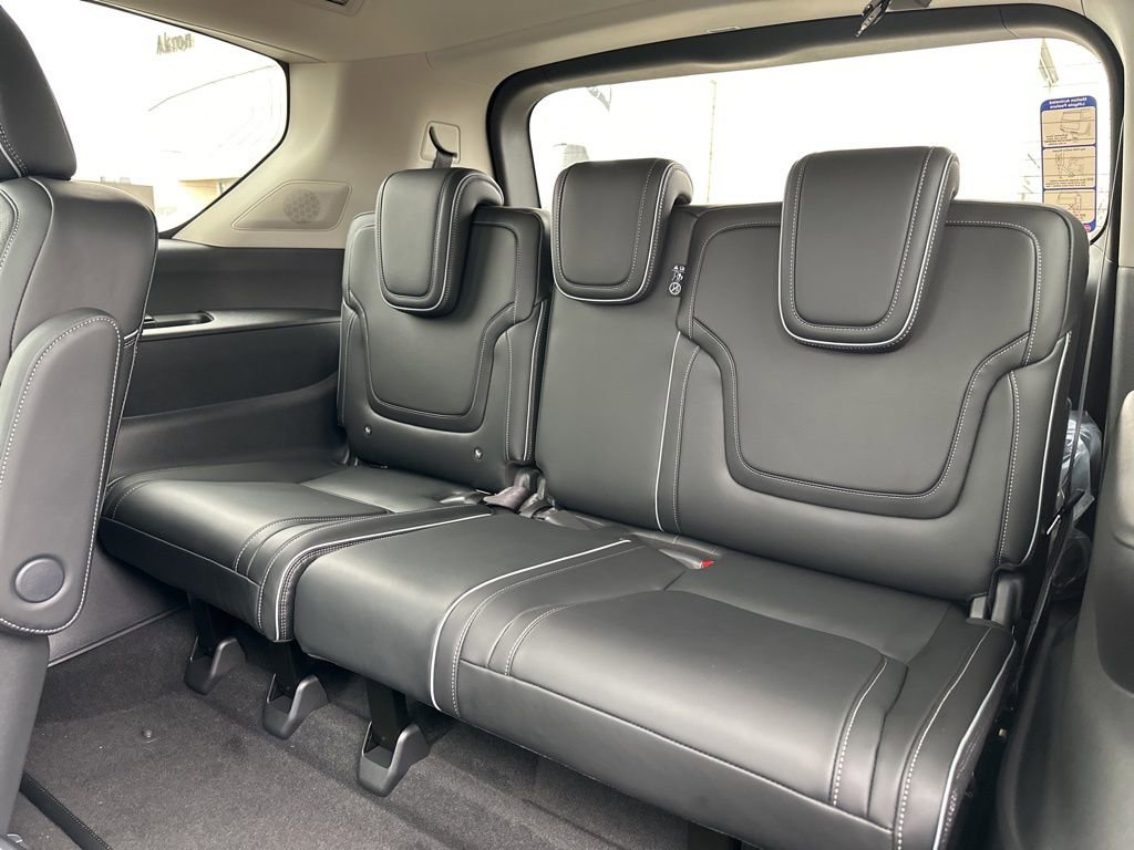 New 2026 INFINITI QX80 Luxe w/ Exterior Package image 30