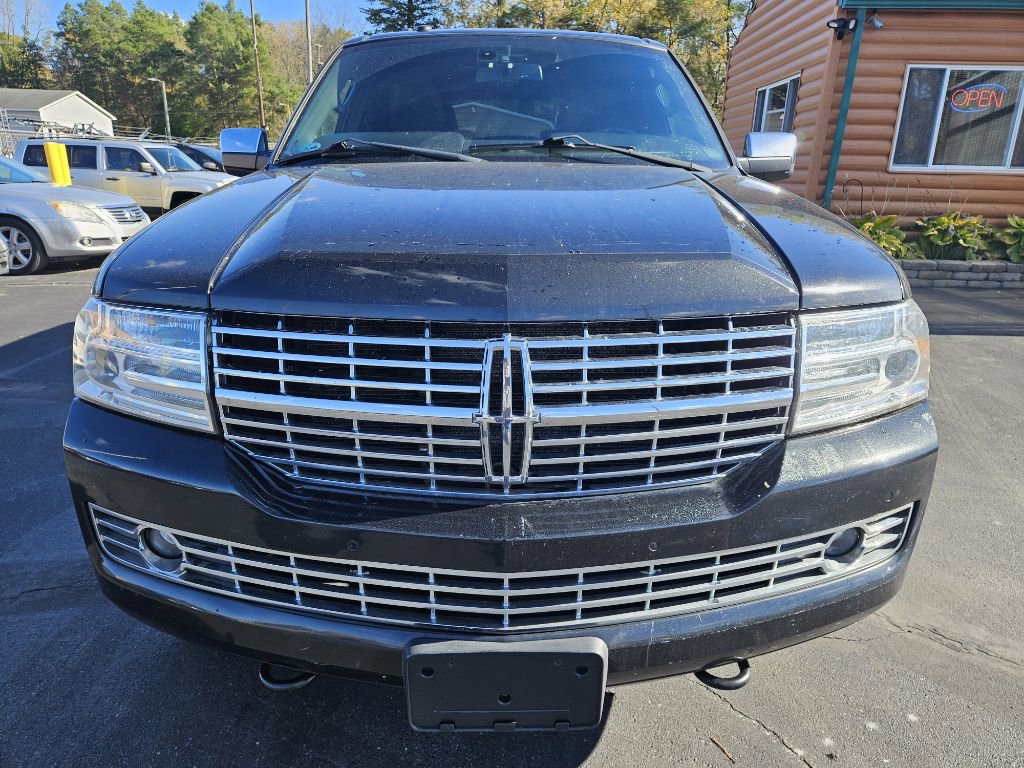 Used 2012 Lincoln Navigator 4WD image 4