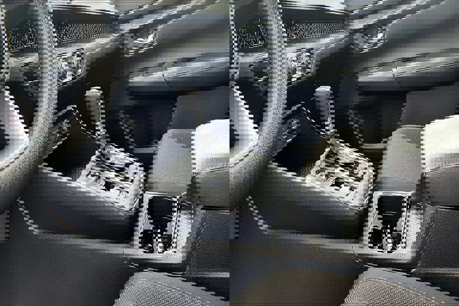 Used 2023 Honda CR-V LX image 16