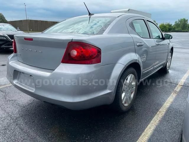Used 2013 Dodge Avenger SE FWD image 7