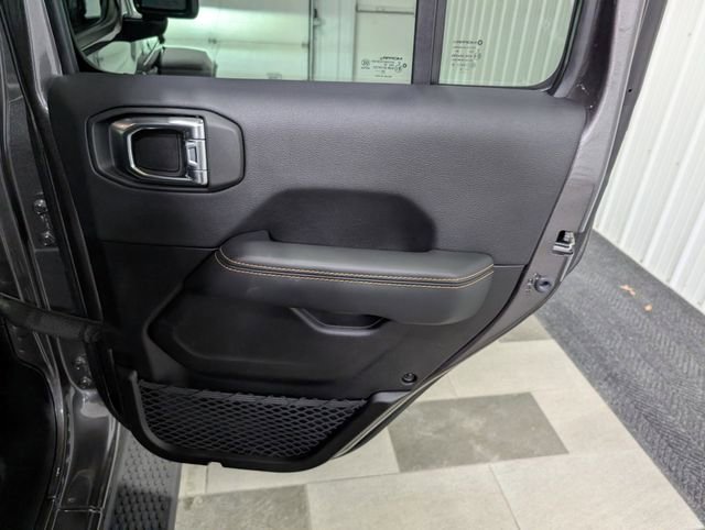 Used 2025 Jeep Wrangler Unlimited Sahara AWD/4WD image 23