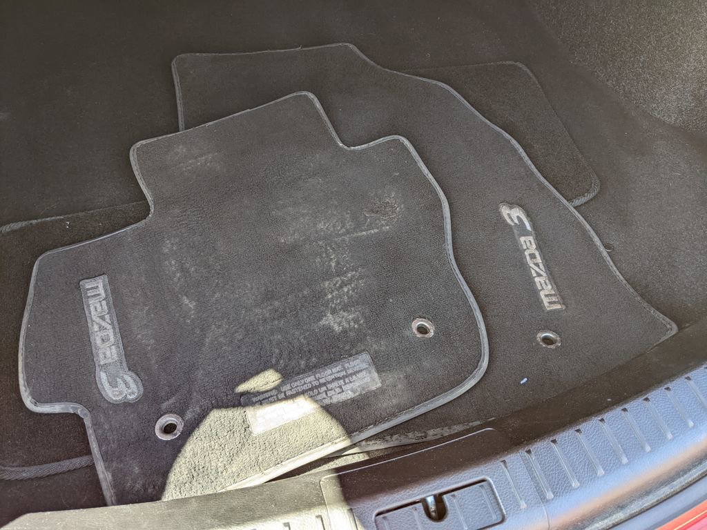 Used 2013 MAZDA MAZDA3 i Grand Touring image 29