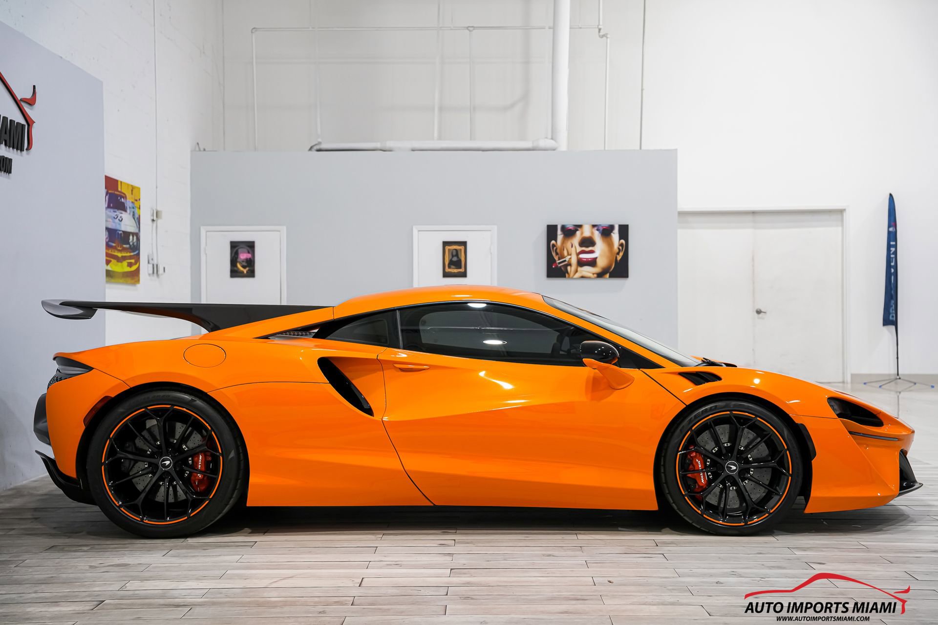 Used 2023 McLaren Artura image 28