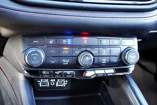 Used 2024 Dodge Durango GT AWD/4WD image 29