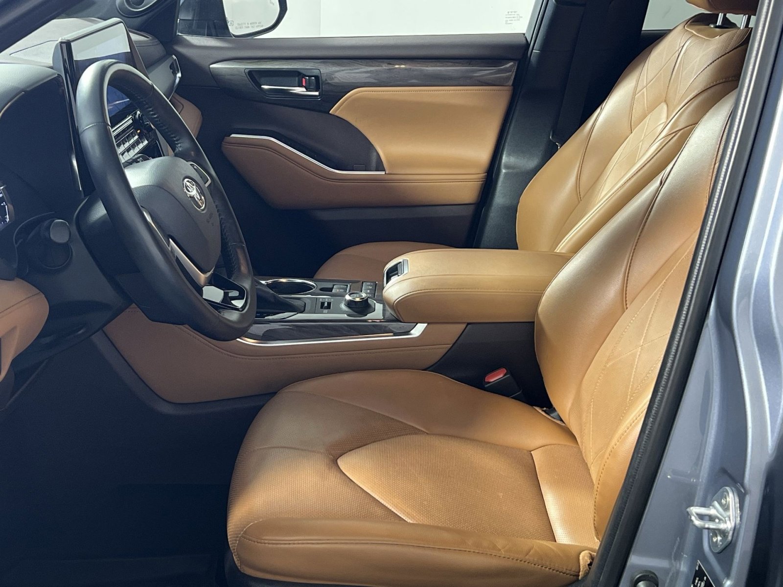 Used 2022 Toyota Highlander Platinum image 13