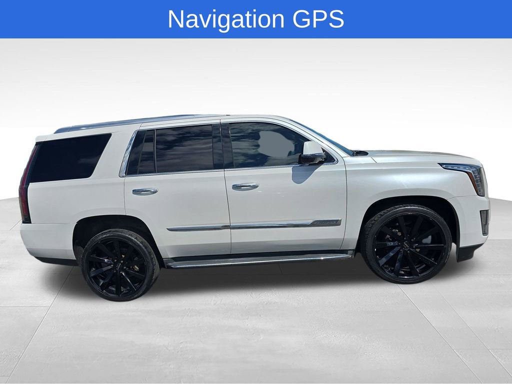 Used 2016 Cadillac Escalade Luxury AWD/4WD image 6