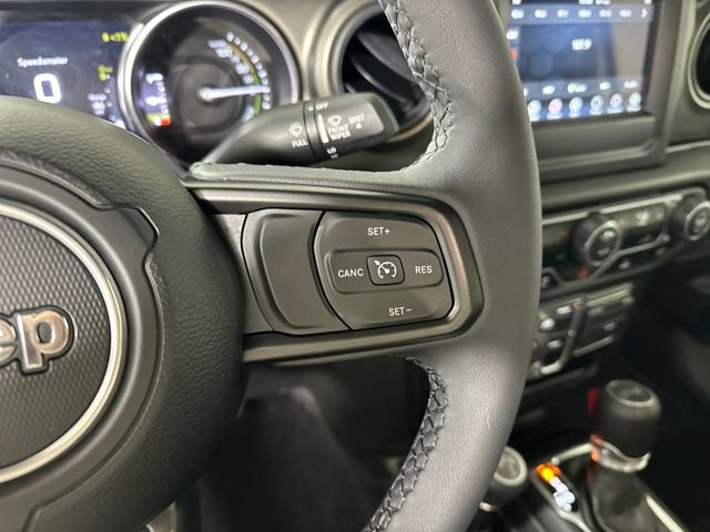 Used 2023 Jeep Wrangler Unlimited image 16