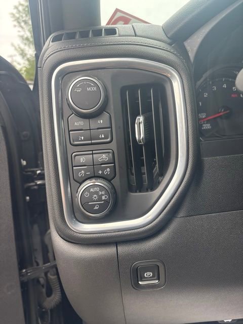 Used 2021 Chevrolet Silverado 1500 LT Trail Boss w/ Convenience Package II AWD/4WD image 23