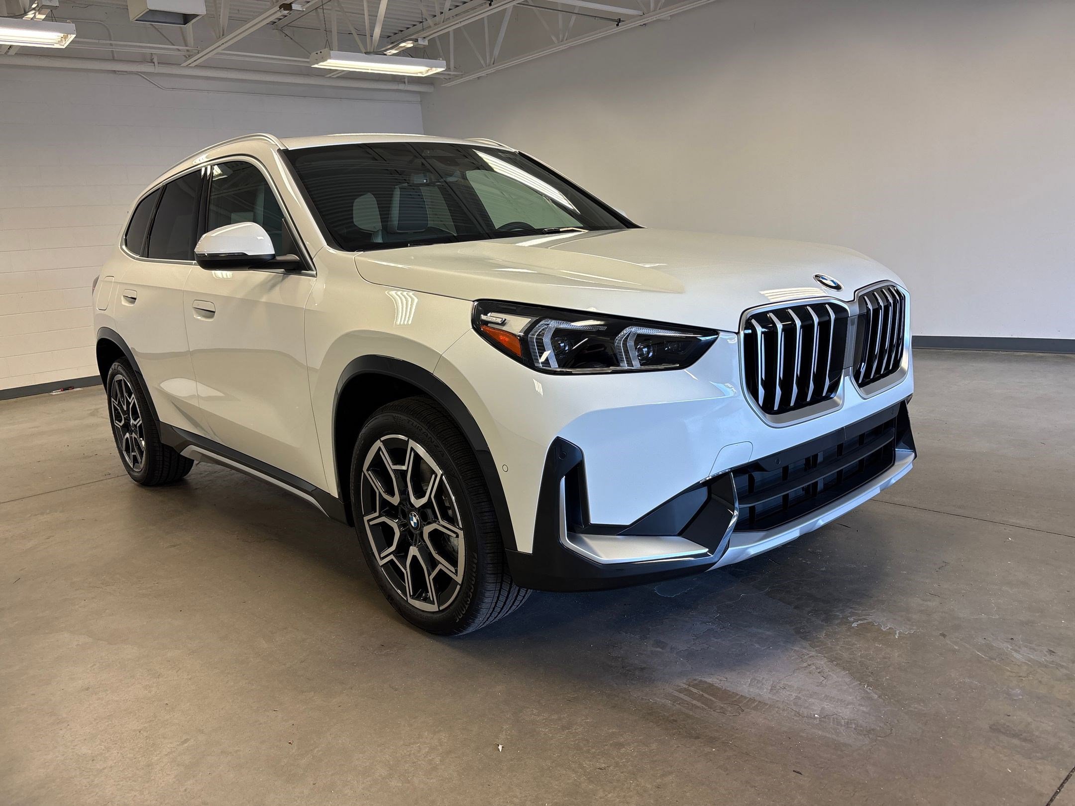 New 2026 BMW X1 xDrive28i w/ Convenience Package image 6