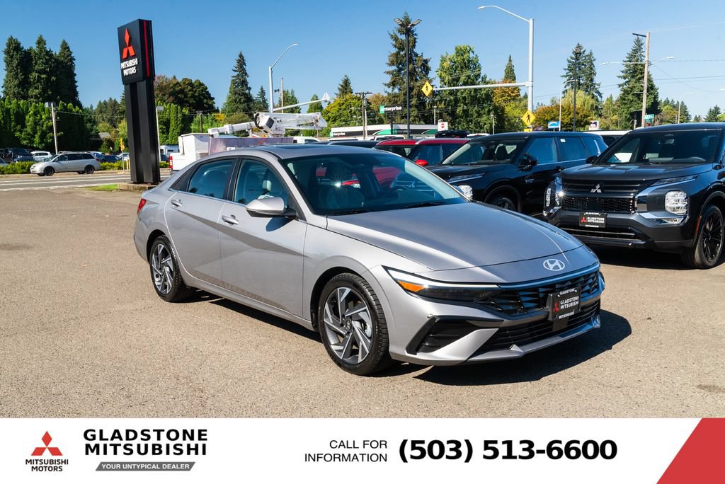 Used 2025 Hyundai Elantra Limited FWD image 24