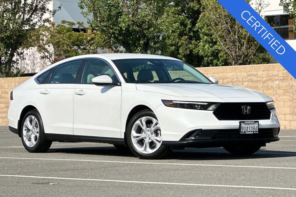Certified 2025 Honda Accord LX image 2