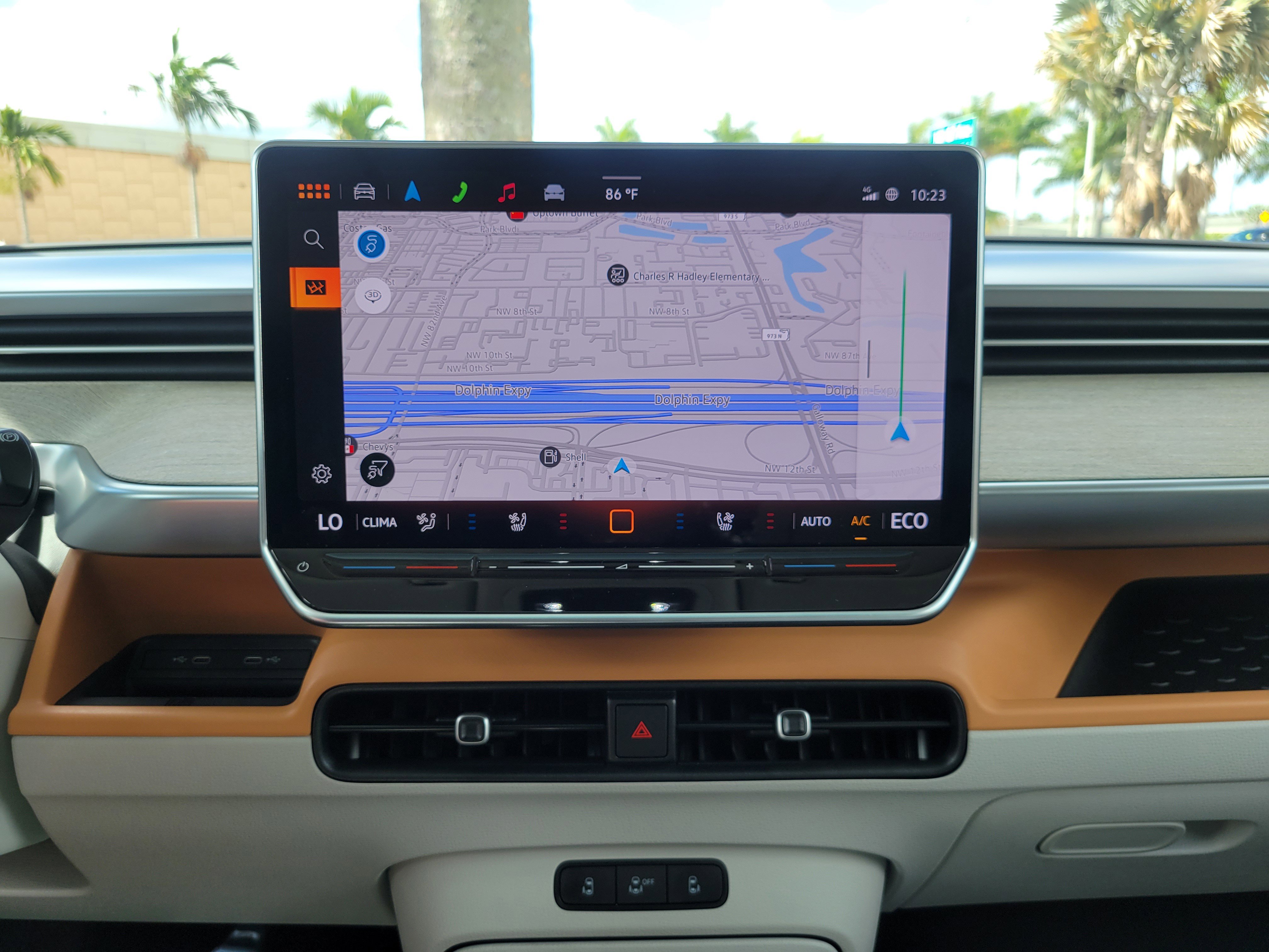 Used 2025 Volkswagen ID. Buzz 1st Edition image 10