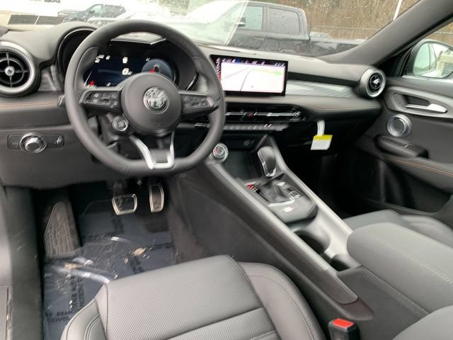New 2026 Alfa Romeo Tonale w/ Black Premium Package AWD/4WD image 14