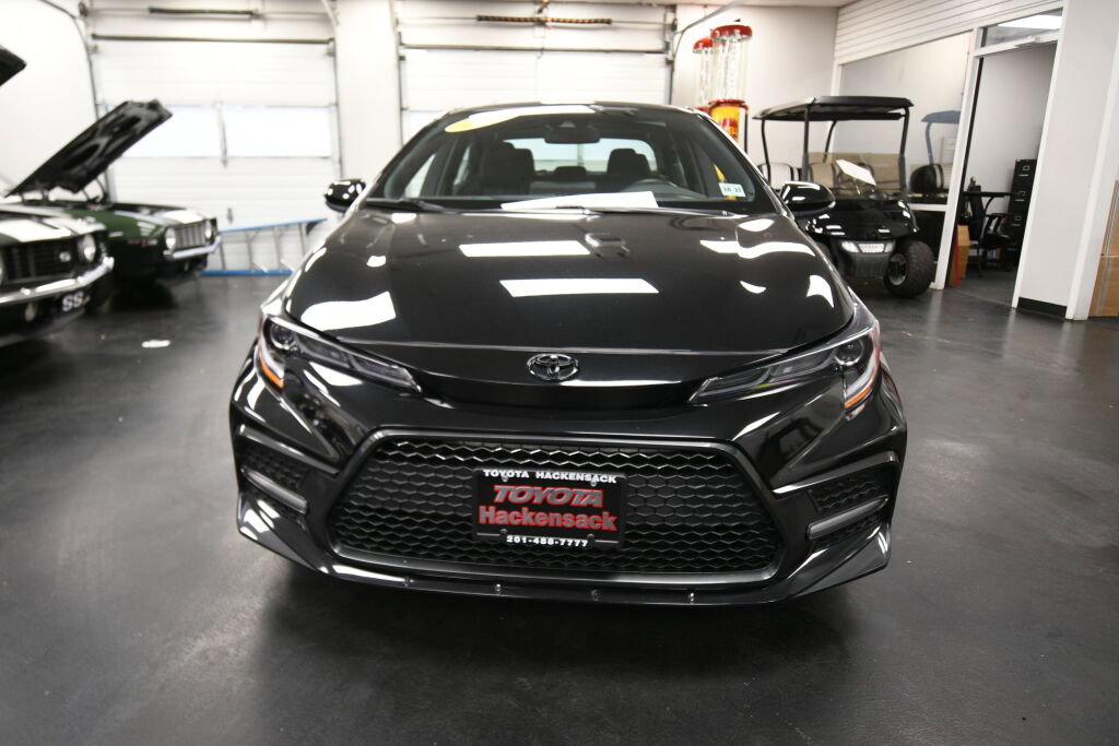 Certified 2022 Toyota Corolla SE image 2