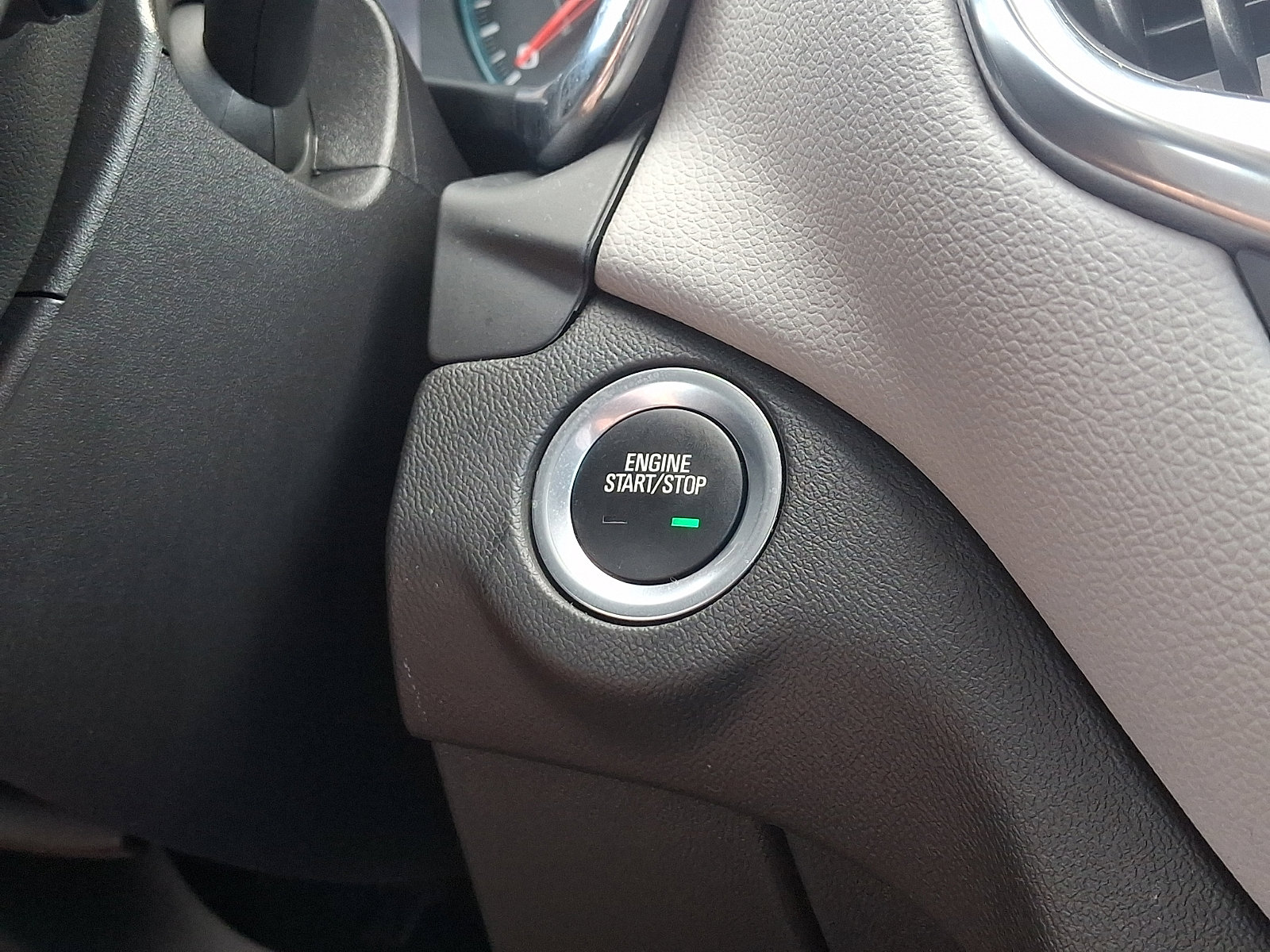 Certified 2024 Chevrolet Equinox LS FWD image 24